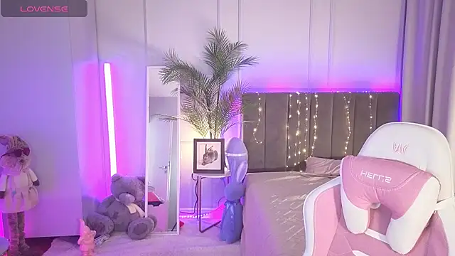 Dayana_Mood élő XXX-chatje