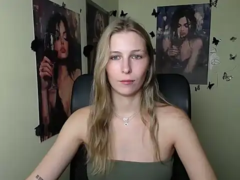 Živý XXX chat StrangerGi