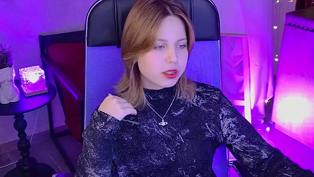 VivienneHebert's Live XXX Chat