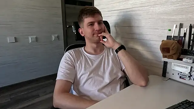 Einar_Nut élő XXX-chatje