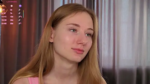 ElvinaRose Adlı Modelin Canlı XXX Sohbeti