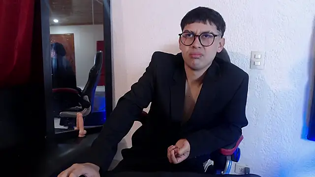 Chat XXX ao vivo de Maximo_Lux