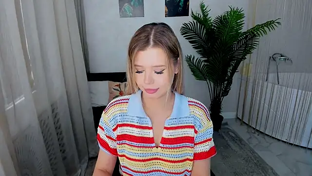 FollowLovee live XXX chat