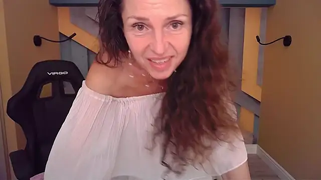צ'אט XXX בשידור חי של EllaLong