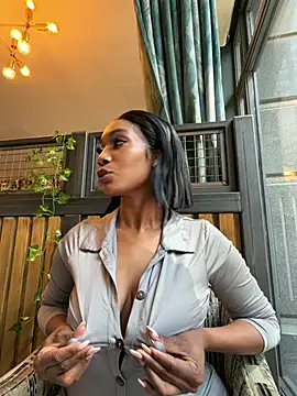 ___Nessan Live XXX chat