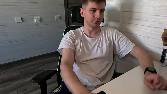Einar_Nut Chat XXX in diretta