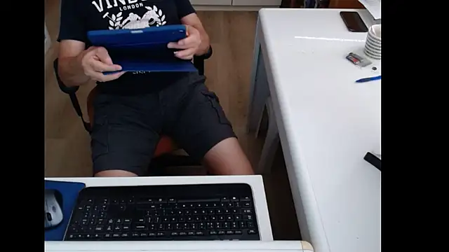 dutchpornking's Live XXX Chat