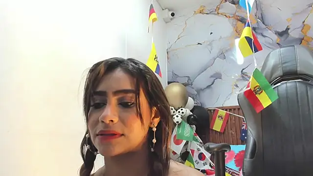 Chat +18 de Holly_22 ao vivo