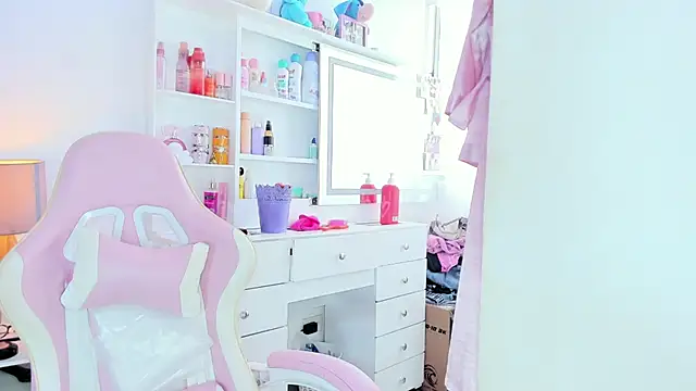 NaomiAsha XXX чат на живо