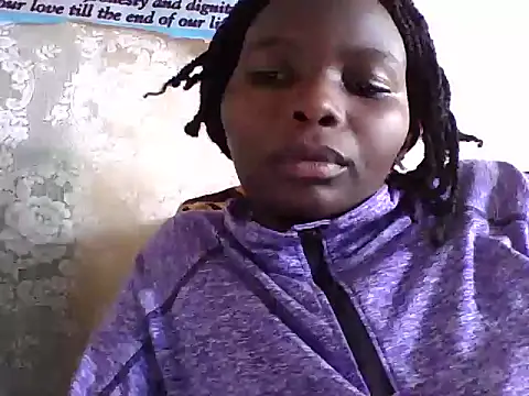 lucyswee Chat XXX in diretta