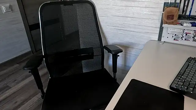 Živý XXX chat Einar_Nut