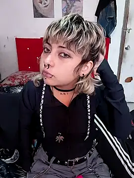 XXX chat uživo modela Cute_Chrixxx