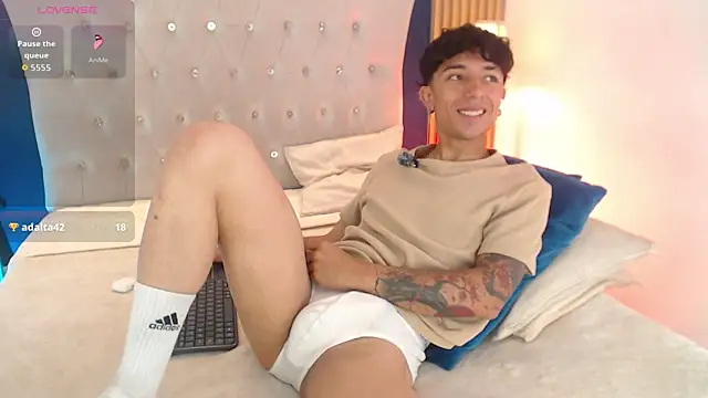 Chat XXX ao vivo de Aiden_Rivers_