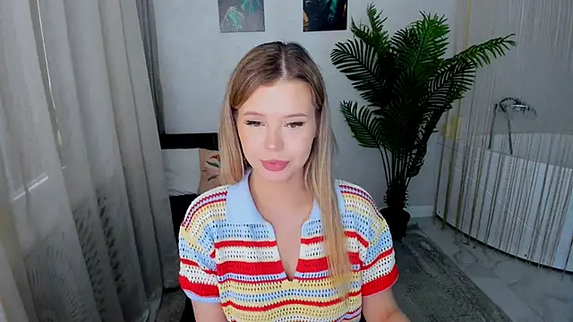 Онлайн чат XXX FollowLovee