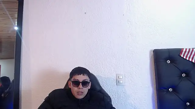 Chatroom XXX en direct de Maximo_Lux