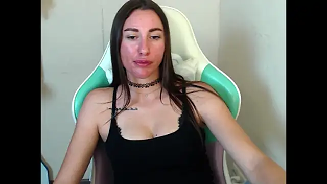 Cammil1a_horn – Naživo XXX chat