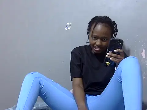 Petite_Ebony10 Chat XXX in diretta