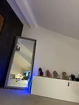 Chat +18 de BellaKarma ao vivo