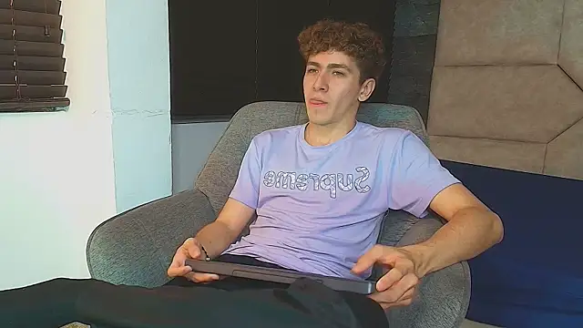 Онлайн чат XXX Tyler_Mcrey