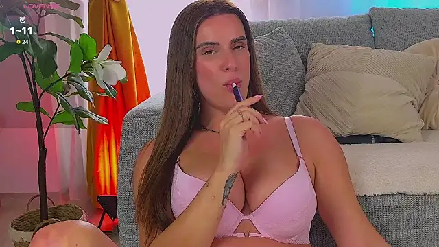 Živý XXX chat SereneRhodes