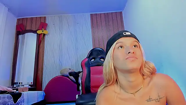 Онлайн чат XXX Lunastar02