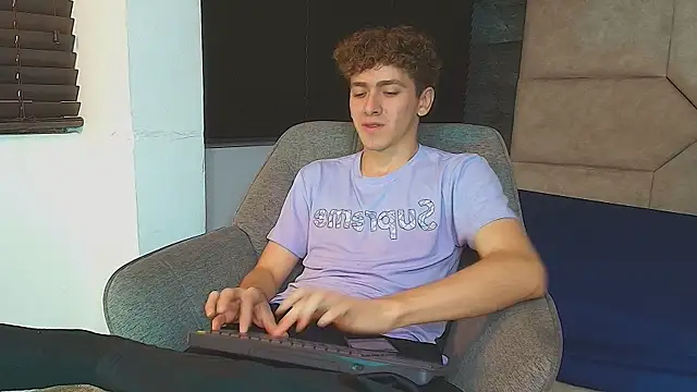 Tyler_Mcrey Webcam-Show