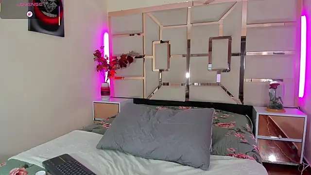 mila_fosterr – Live XXX-chat