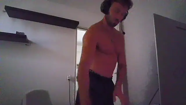 alpha-hunk Live XXX-Chat