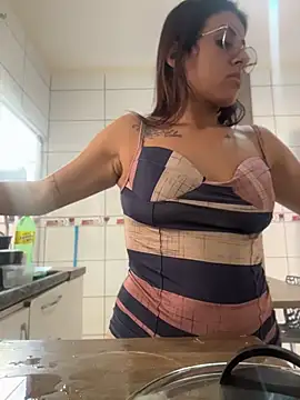 Chat +18 de Agatha_lindinha ao vivo