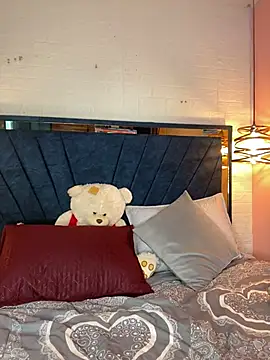 Ayla_Noir Adlı Modelin Canlı XXX Sohbeti