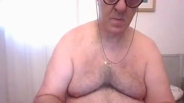 ANONIMO7735's Live XXX Chat