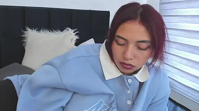 Czat XXX na żywo – melanie_roux__
