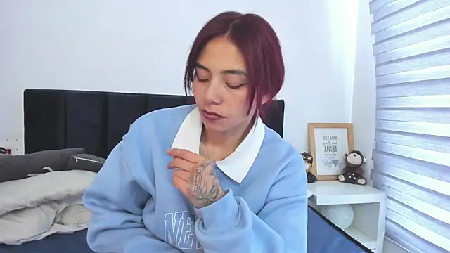 Онлайн чат XXX melanie_roux__