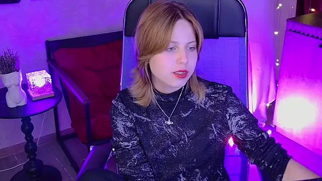 VivienneHebert's Live XXX Chat