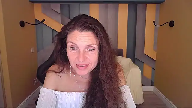 EllaLong XXX чат на живо