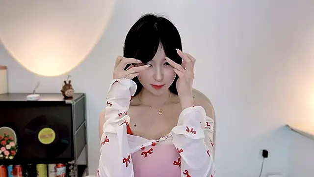 Chat XXX en directo de Onechestnut