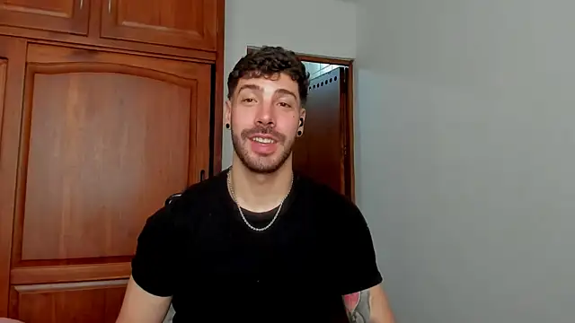 Guyinthemountain Live XXX-Chat