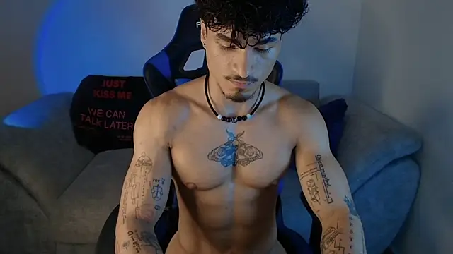 Thomas_Fit1 Adlı Modelin Canlı XXX Sohbeti