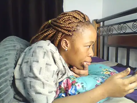 bubble_candi's Live XXX Chat