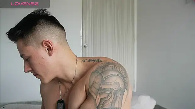 Muscle_King_Cum 网络视讯表演