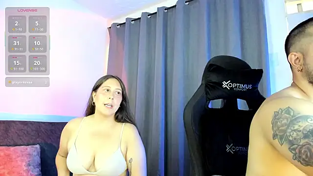 FreeLoveCouple élő XXX-chatje
