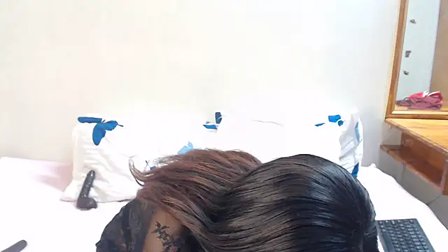 Онлайн чат XXX Tinnypussie