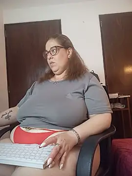 Kataleyamilf69_: απευθείας συνομιλία ΧΧΧ