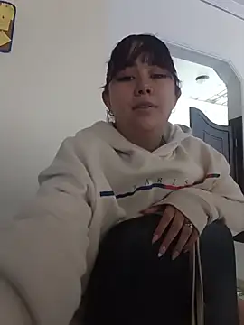 AliceScoot_ Live XXX Chat