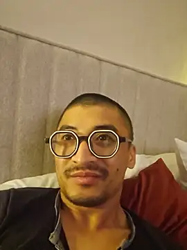 Lokomo32 Webcam Show