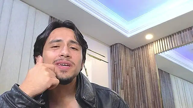 LatinShorttn Live XXX chat