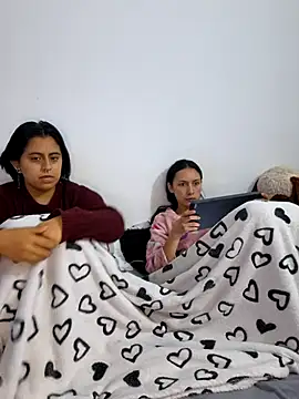 Chat XXX en directo de emily_n_abby