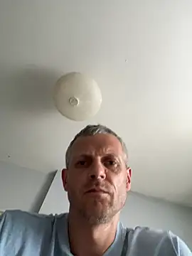 ChiefApron5 élő XXX-chatje