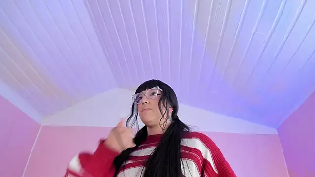 Živý XXX chat Emily_Roussee