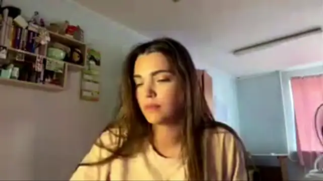 IvyToulouse Adlı Modelin Canlı XXX Sohbeti